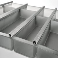 Cutlery Tray Set for Blum Tandembox Ninka Cuisio  For cabinets with 15/16 or 18/19 mm board thickness (variable soft edges) For drawer depth 450 mm for cabinet width 1000 mm graphite
