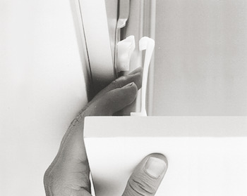 Child Safety Catch for Drawers Plastic White - view 2
