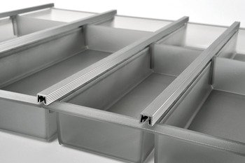 Cutlery Tray Set for Blum Tandembox Ninka Cuisio  For cabinets with 15/16 or 18/19 mm board thickness (variable soft edges) For drawer depth 450 mm for cabinet width 500 mm graphite 556.24.201